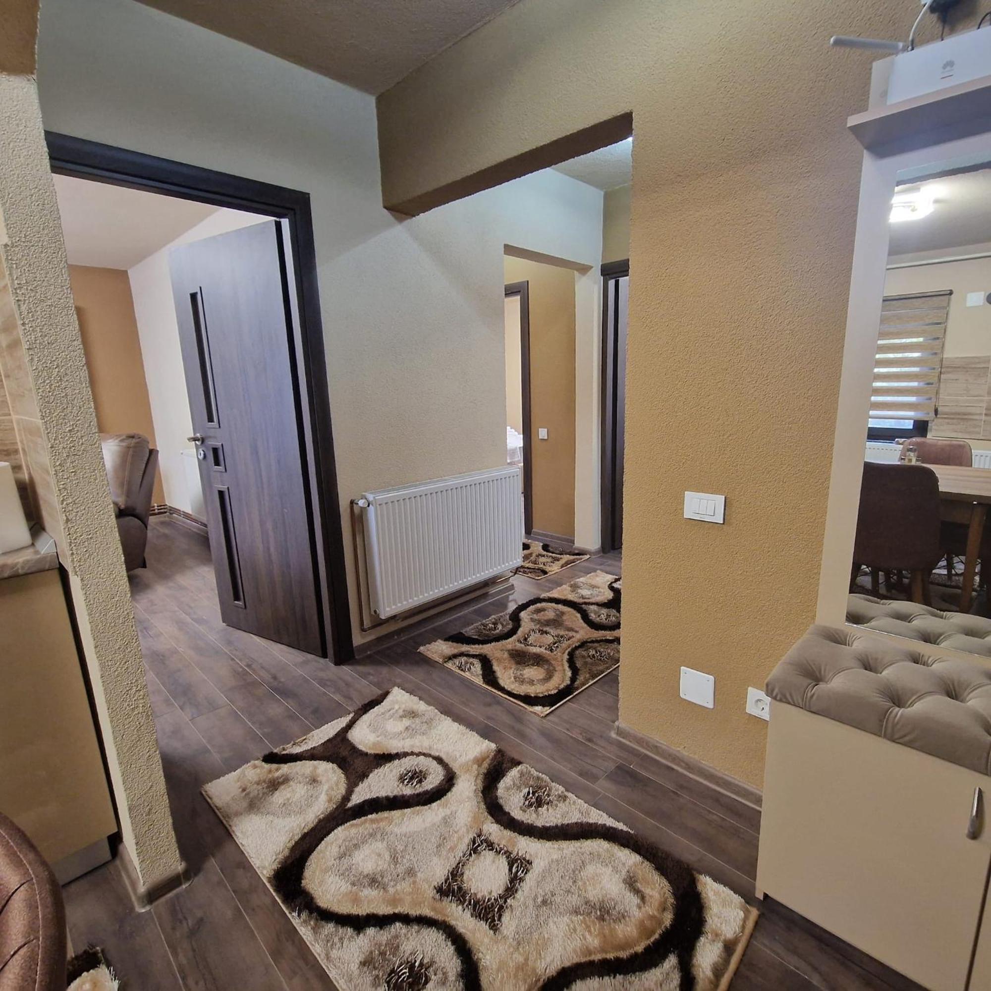 Apartament Iulius 3 Manastire Curtea De Arges Ngoại thất bức ảnh